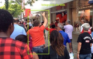 Manifestação no calçadão: briga